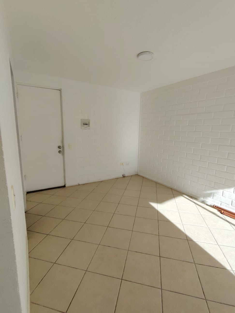 EXCELENTE DEPTO. COND. TRES PUNTAS