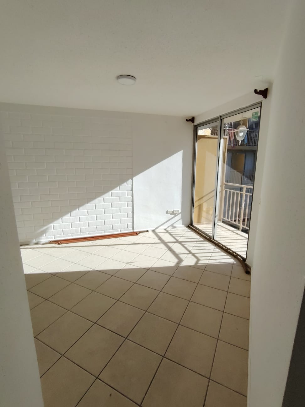 EXCELENTE DEPTO. COND. TRES PUNTAS