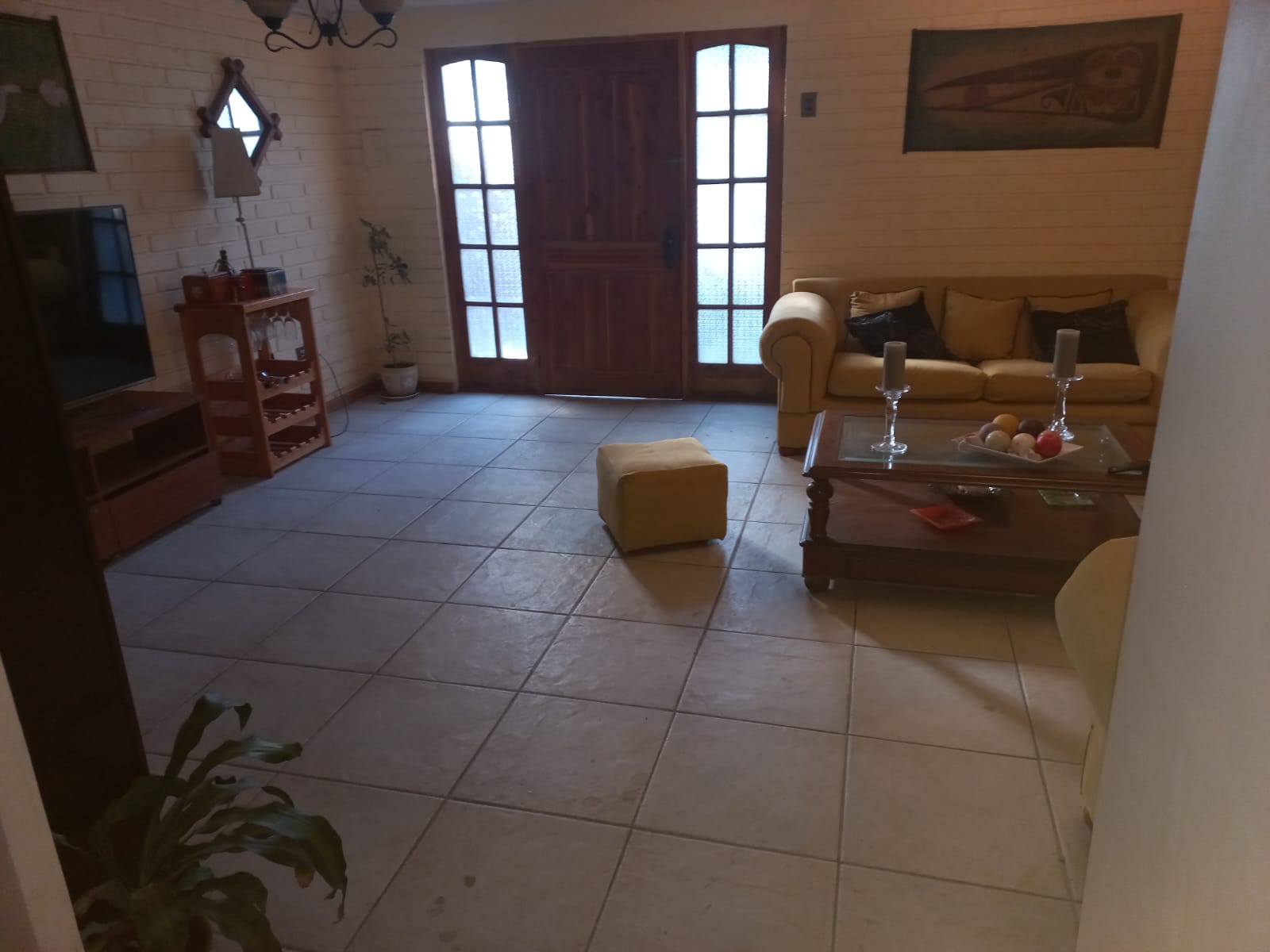 CASA AMOBLADA - VILLA ARBOLEDA -PRINCIPALMENTE EMPRESAS.-