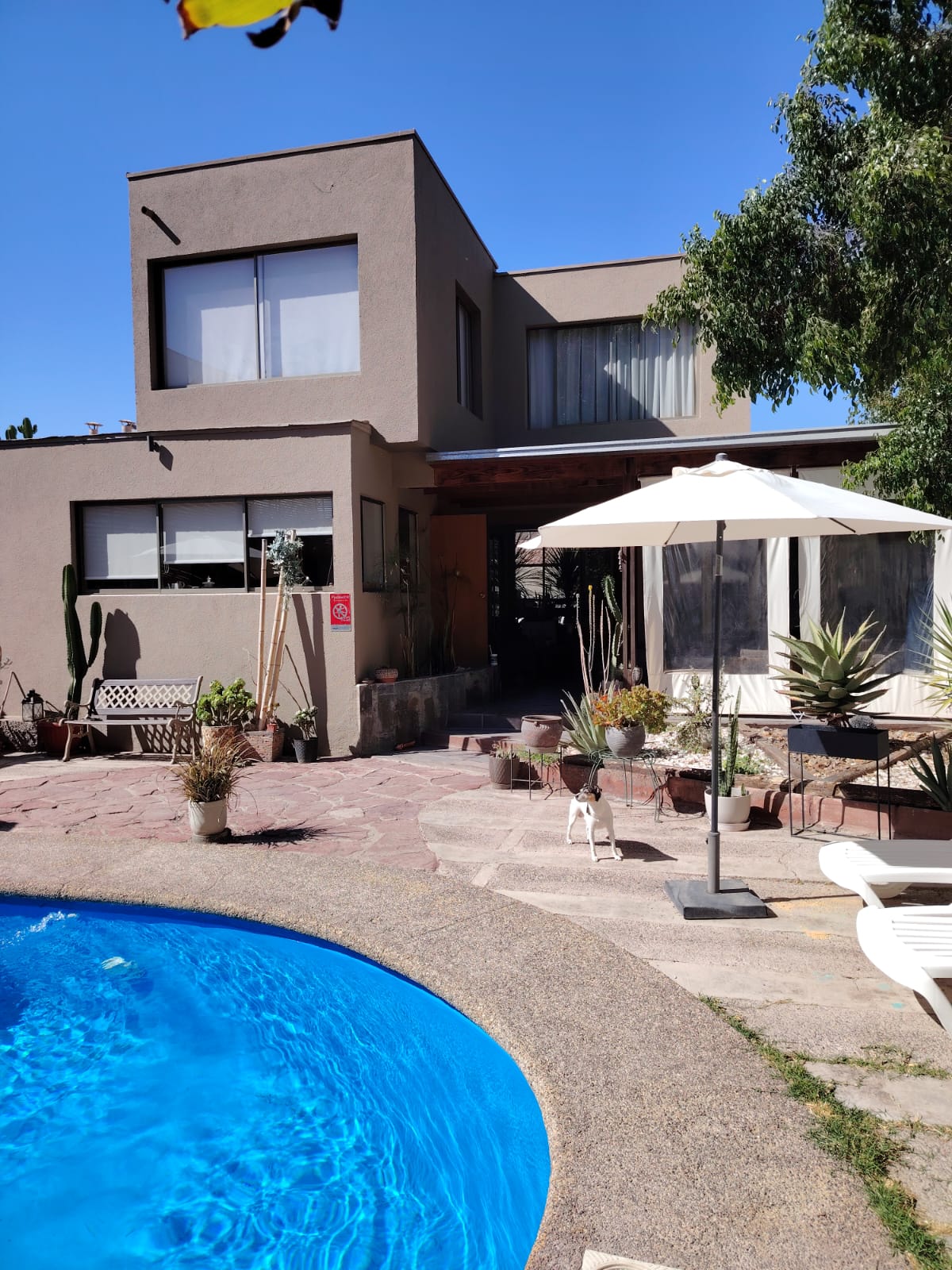 VILLA EL PINAR - EXCLUSIVA CASA.-