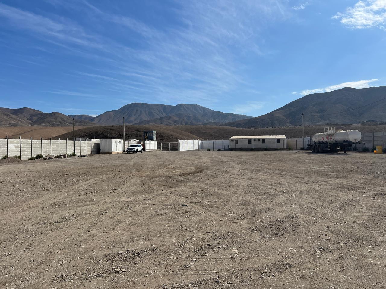 TERRENO GALPON Y OFICINAS CUESTA CARDONES S/N -LOTE 1