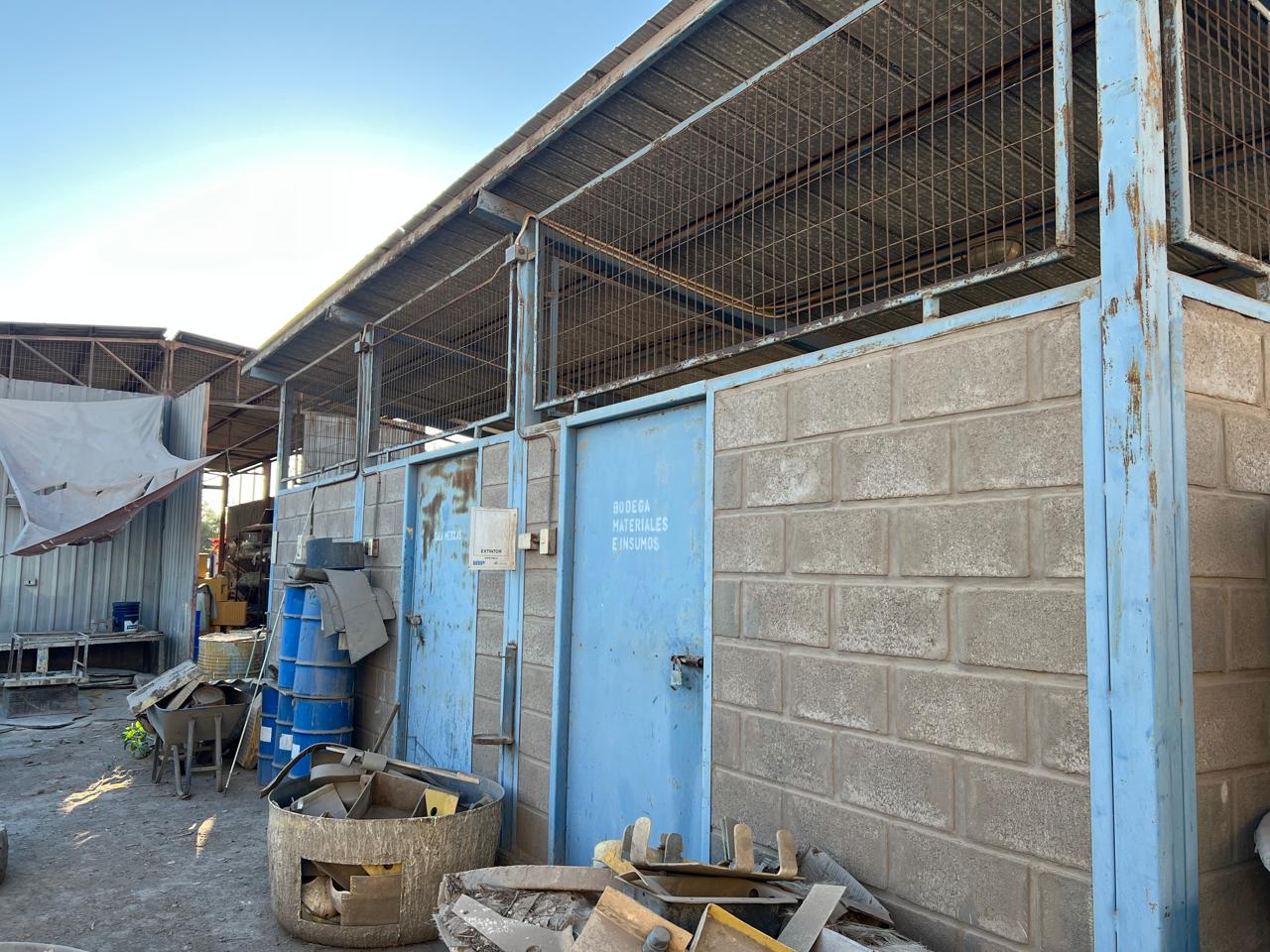 EXCELENTE TERRENO/GALPON Y CASA-BARRIO INDUSTRIAL PAIPOTE.-