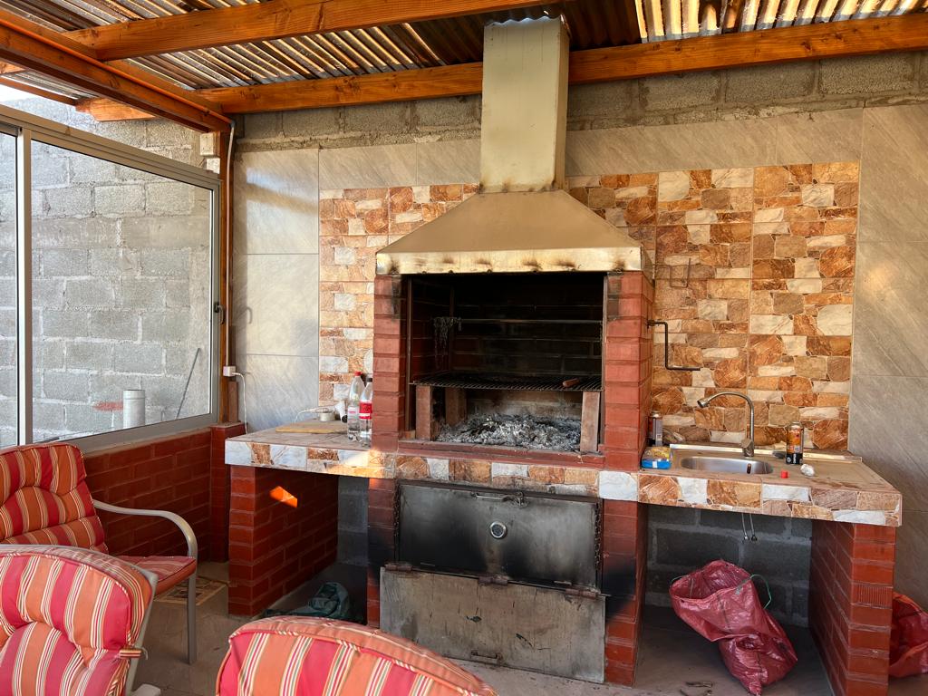 GRAN CASA HUESPEDES O EMPRESAS.-