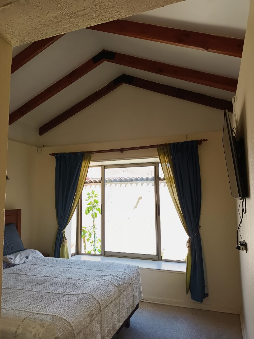 EXCELENTE PARCELA - VALLE FERTIL - A 5 MIN DE CARRETERA.-1/2 Ha.