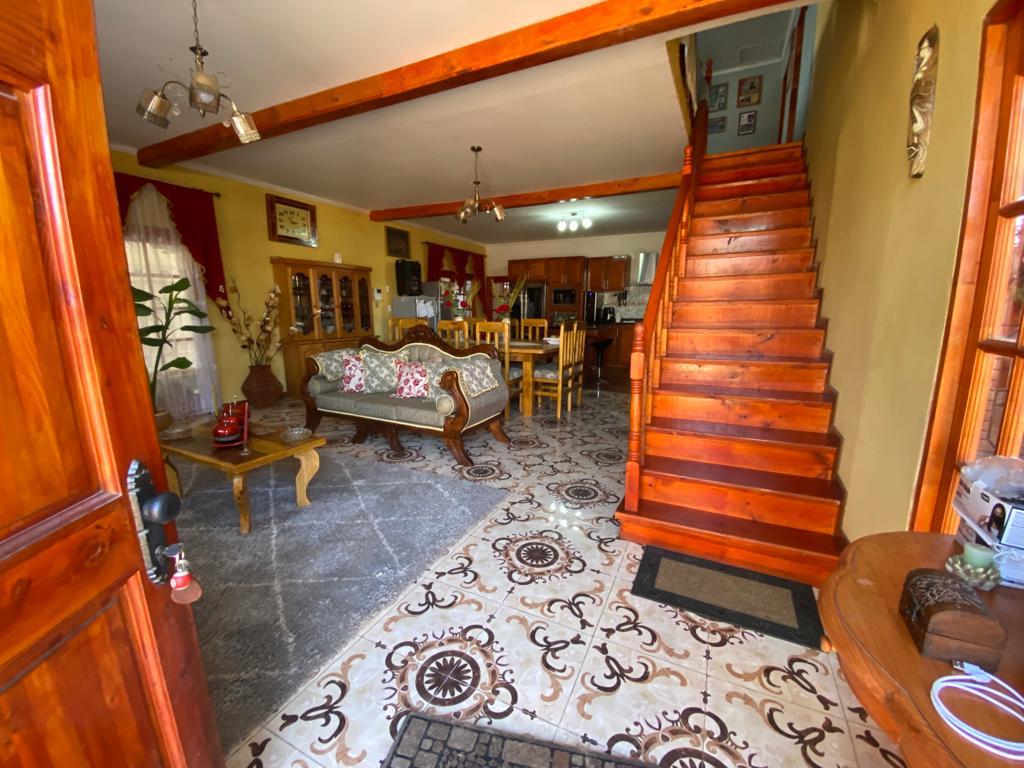 GRAN CASA SANTA ELVIRA - VENTA SOLO DE CONTADO.-