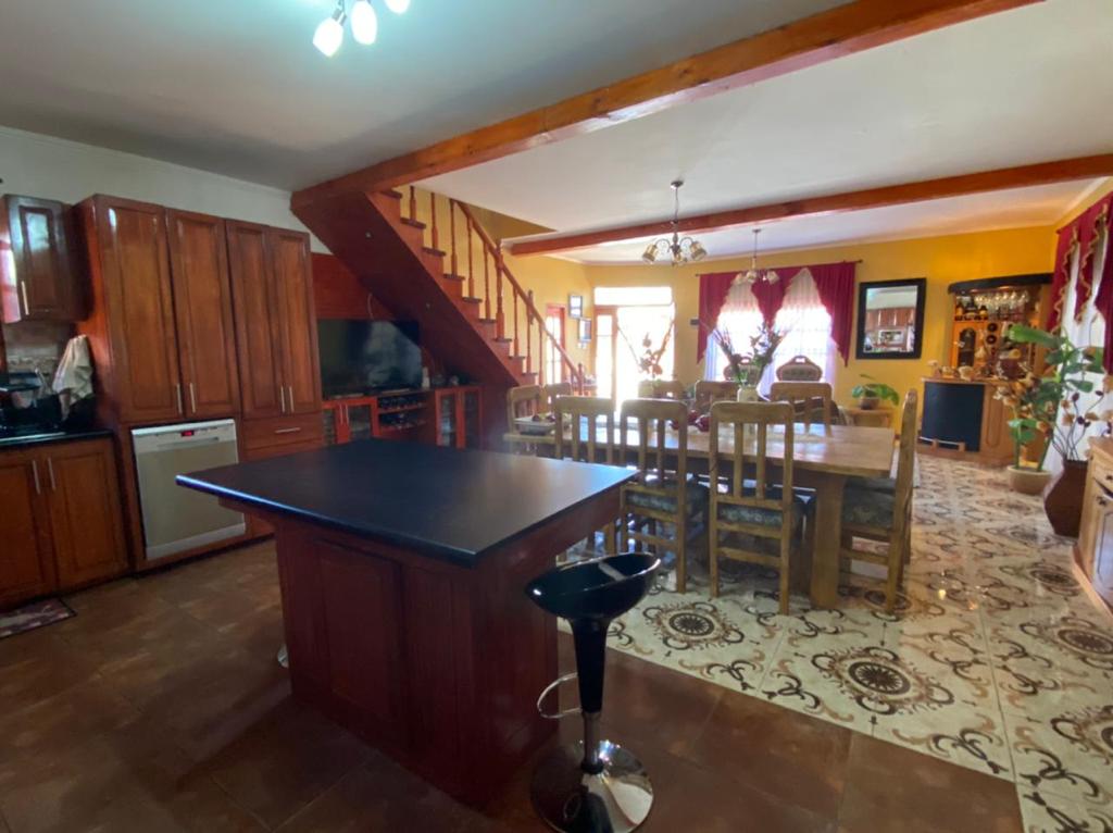 GRAN CASA SANTA ELVIRA - VENTA SOLO DE CONTADO.-