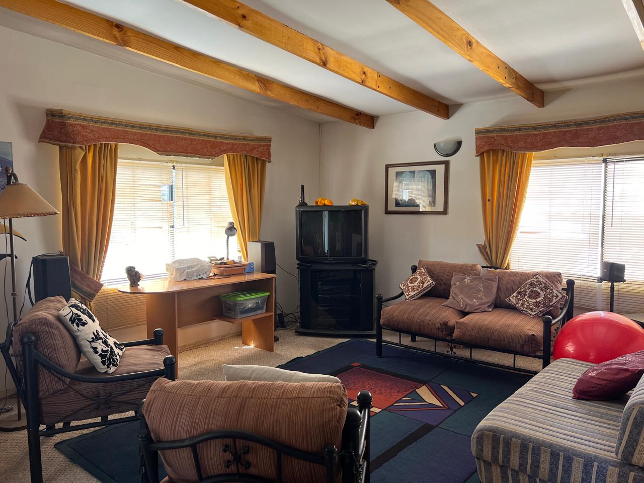 HERMOSA  Y GRAN CASA EN CONDOMINIO EXCLUSIVO.- COPIAPO