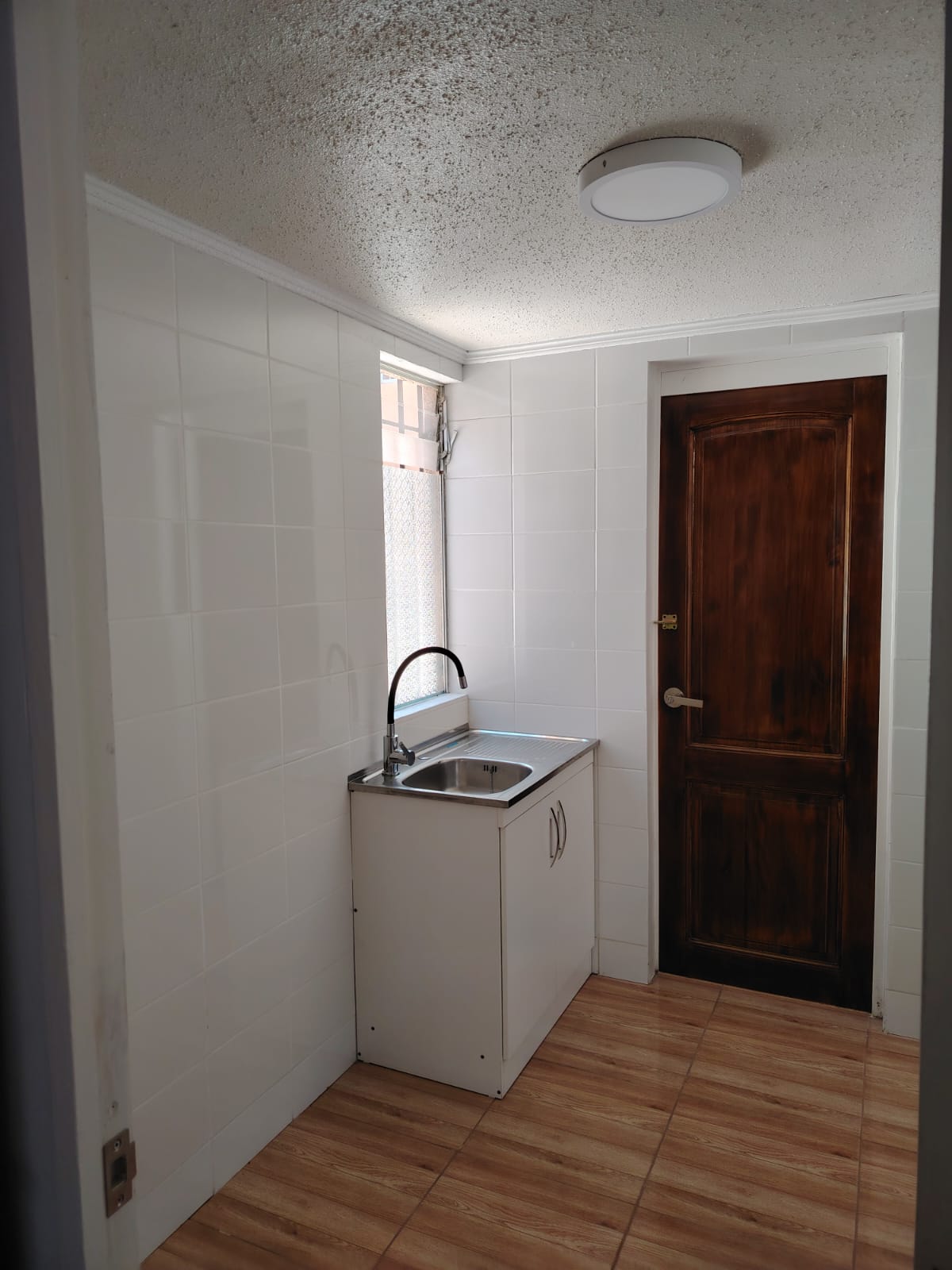 TOTALMENTE REFACCIONADA-CASA 2 PISOS EL PALOMAR