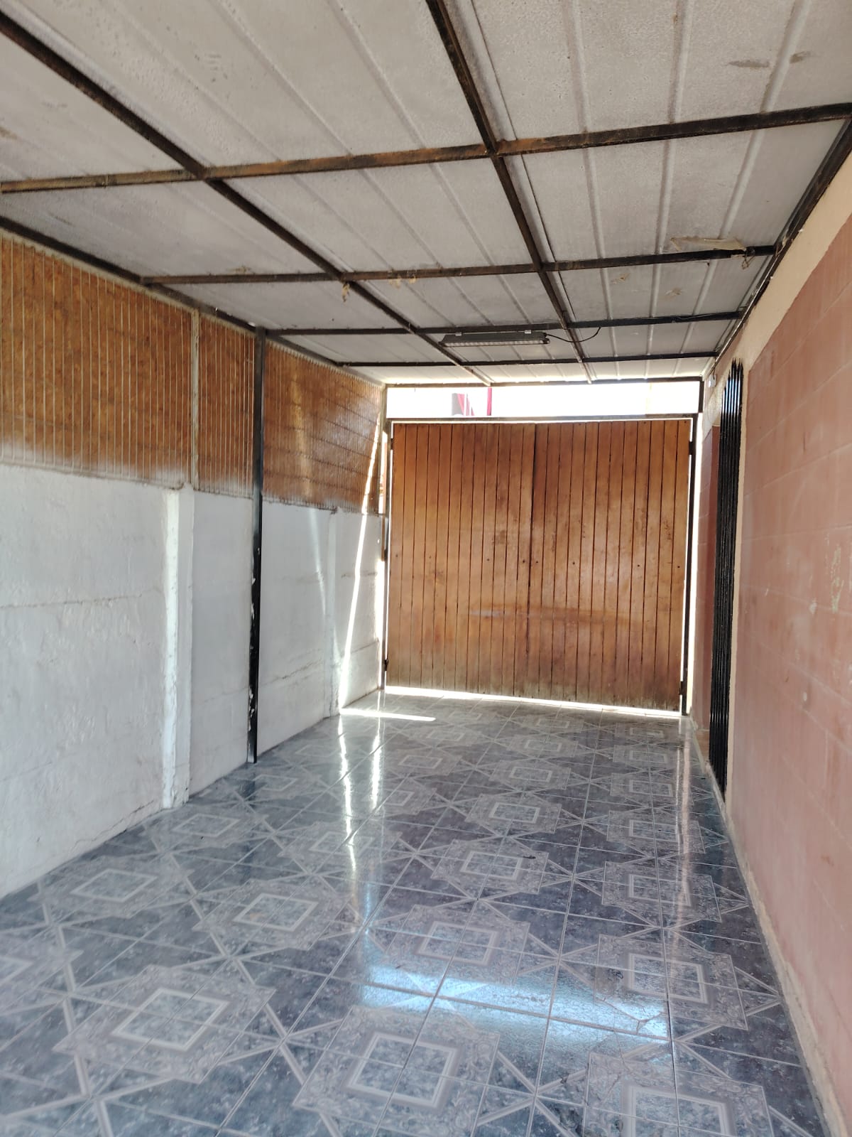 TOTALMENTE REFACCIONADA-CASA 2 PISOS EL PALOMAR