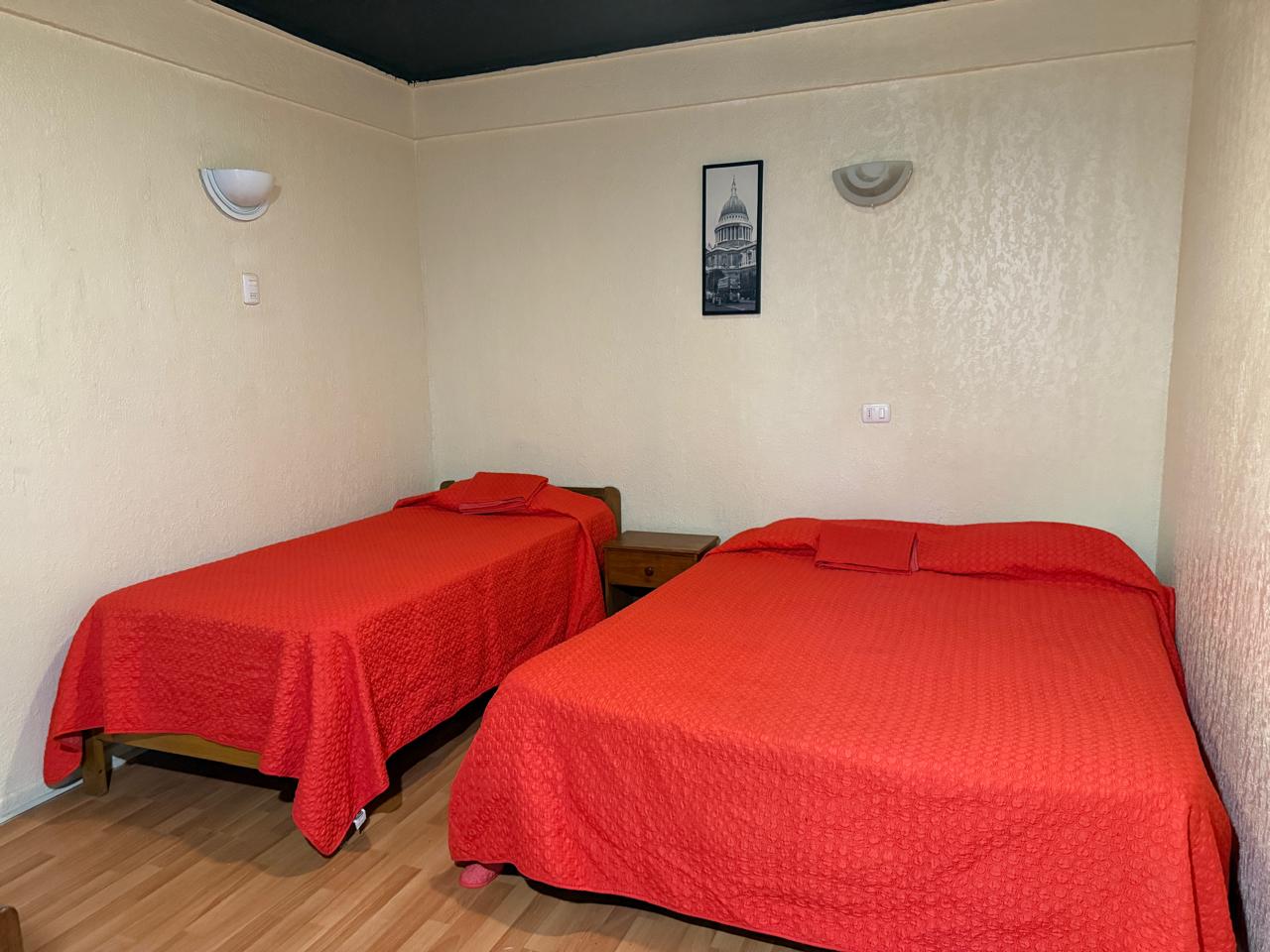 SOLO EMPRESAS - GRAN HOSTAL - AV. CIRCUNVALACION.-