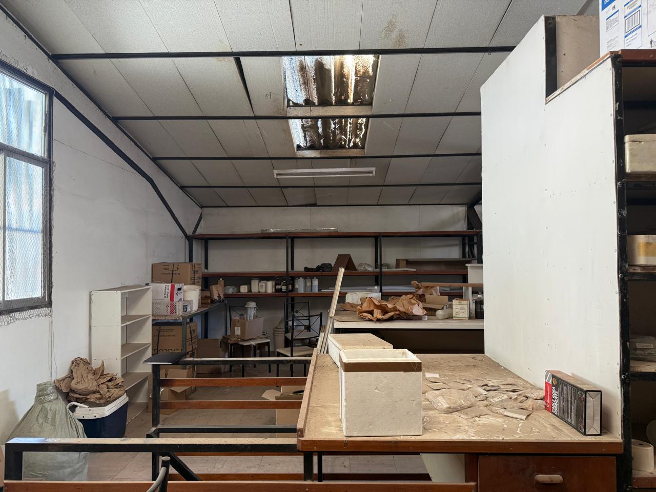 LOCAL COMERCIAL-PREFERENTEMENTE FARMACIA