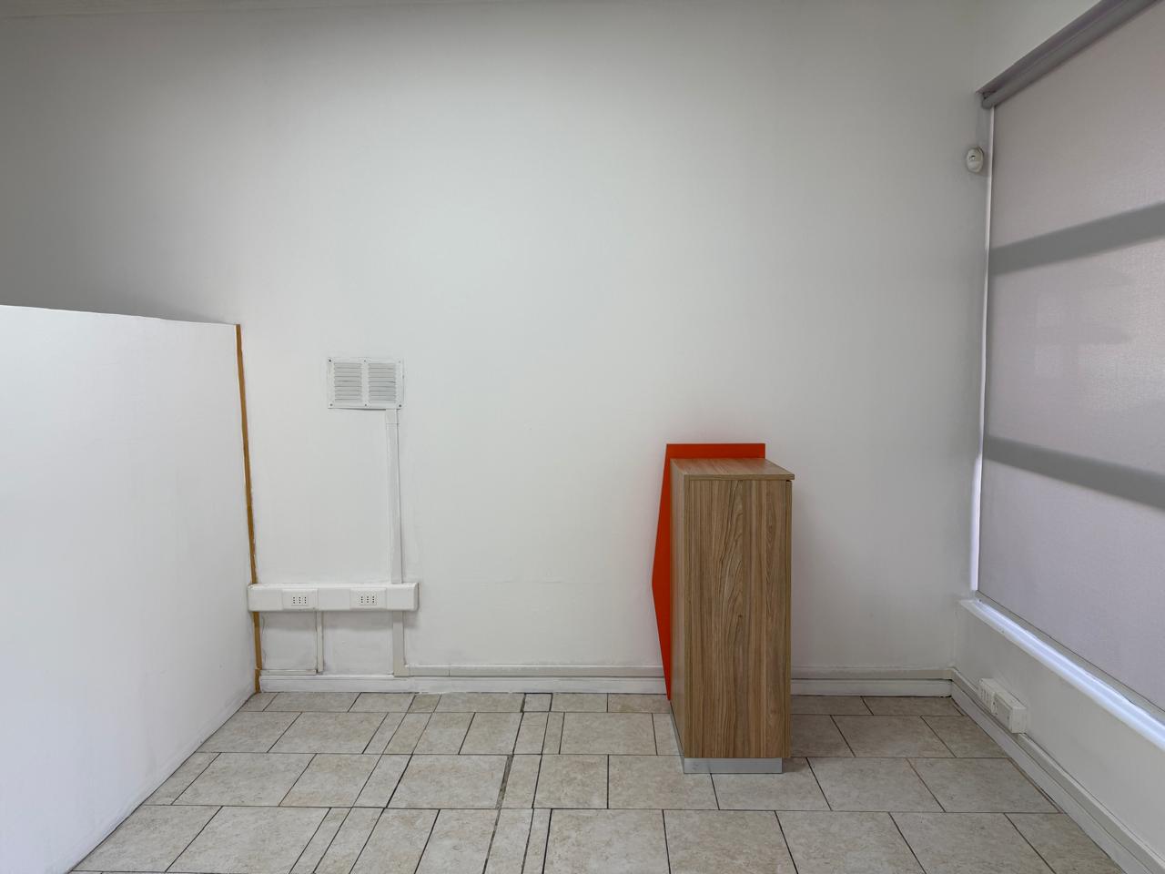 EDIFICIO DONA ISIDORA - OFICINA 2 PISO.-