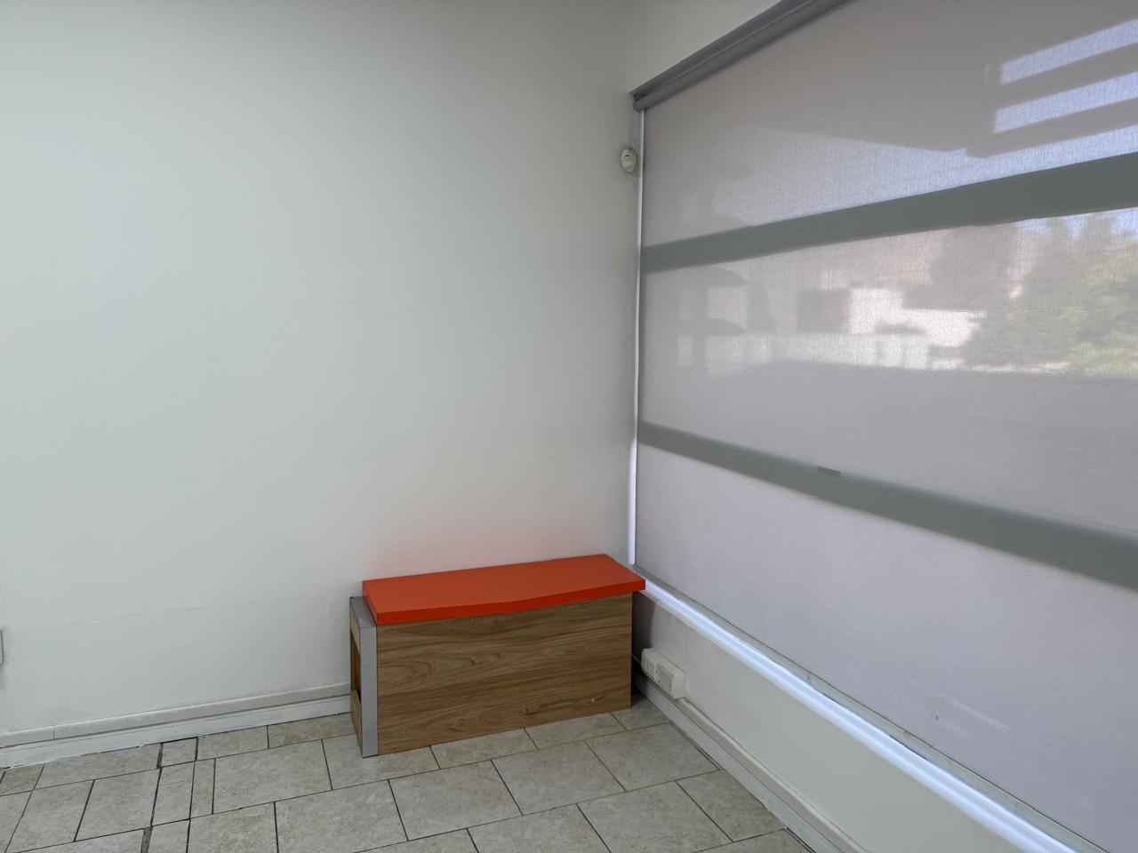 EDIFICIO DONA ISIDORA - OFICINA 2 PISO.-