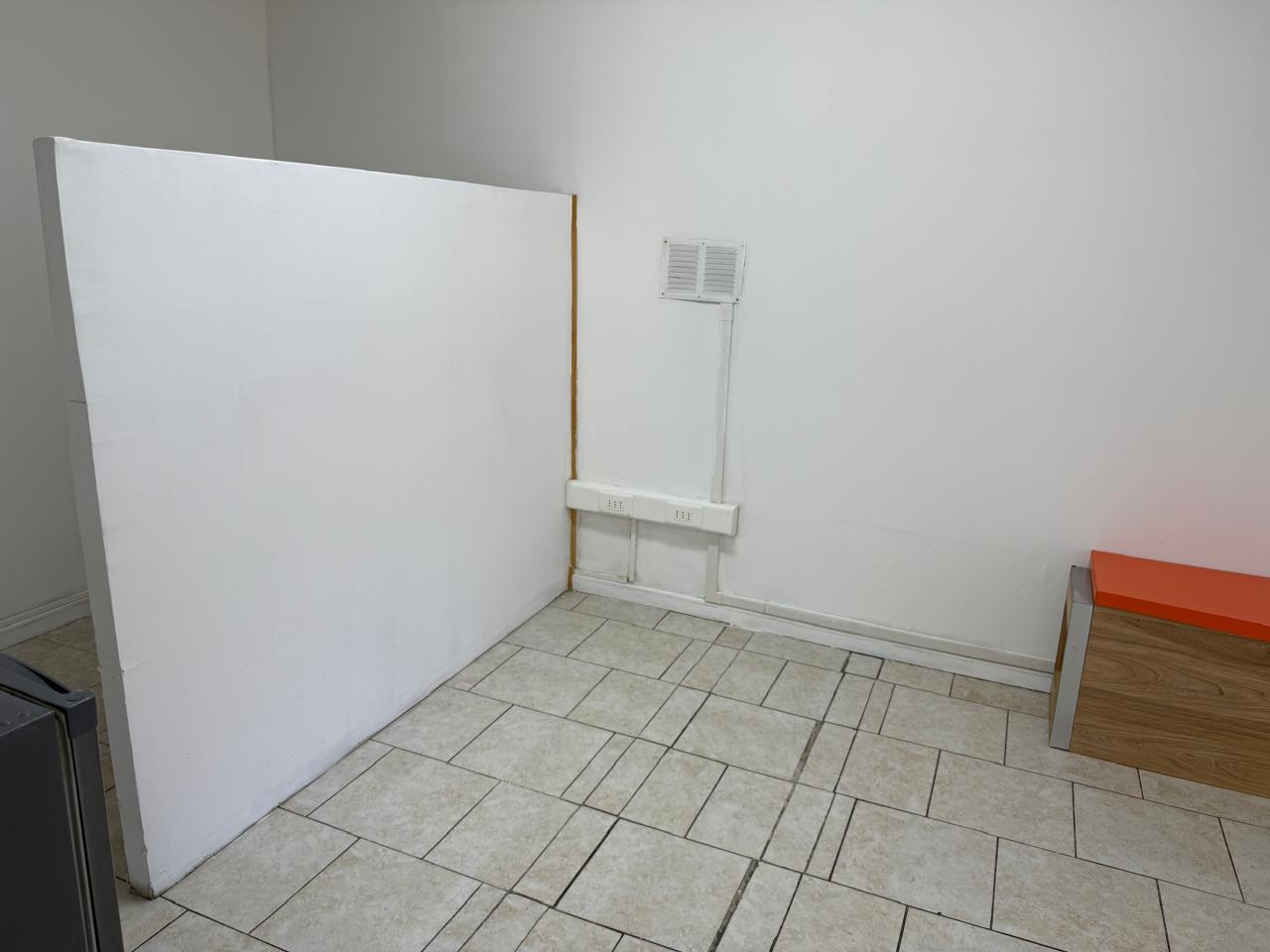 EDIFICIO DONA ISIDORA - OFICINA 2 PISO.-