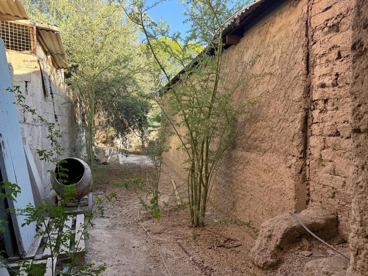 OFICINA MAS GALPONES - CALLE YERBAS BUENAS