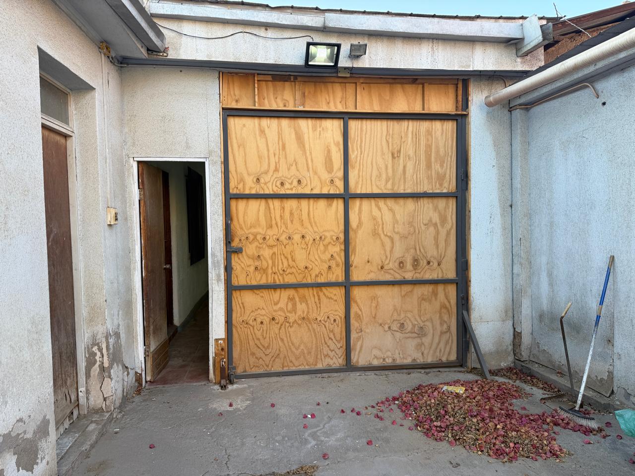 OFICINA MAS GALPONES - CALLE YERBAS BUENAS