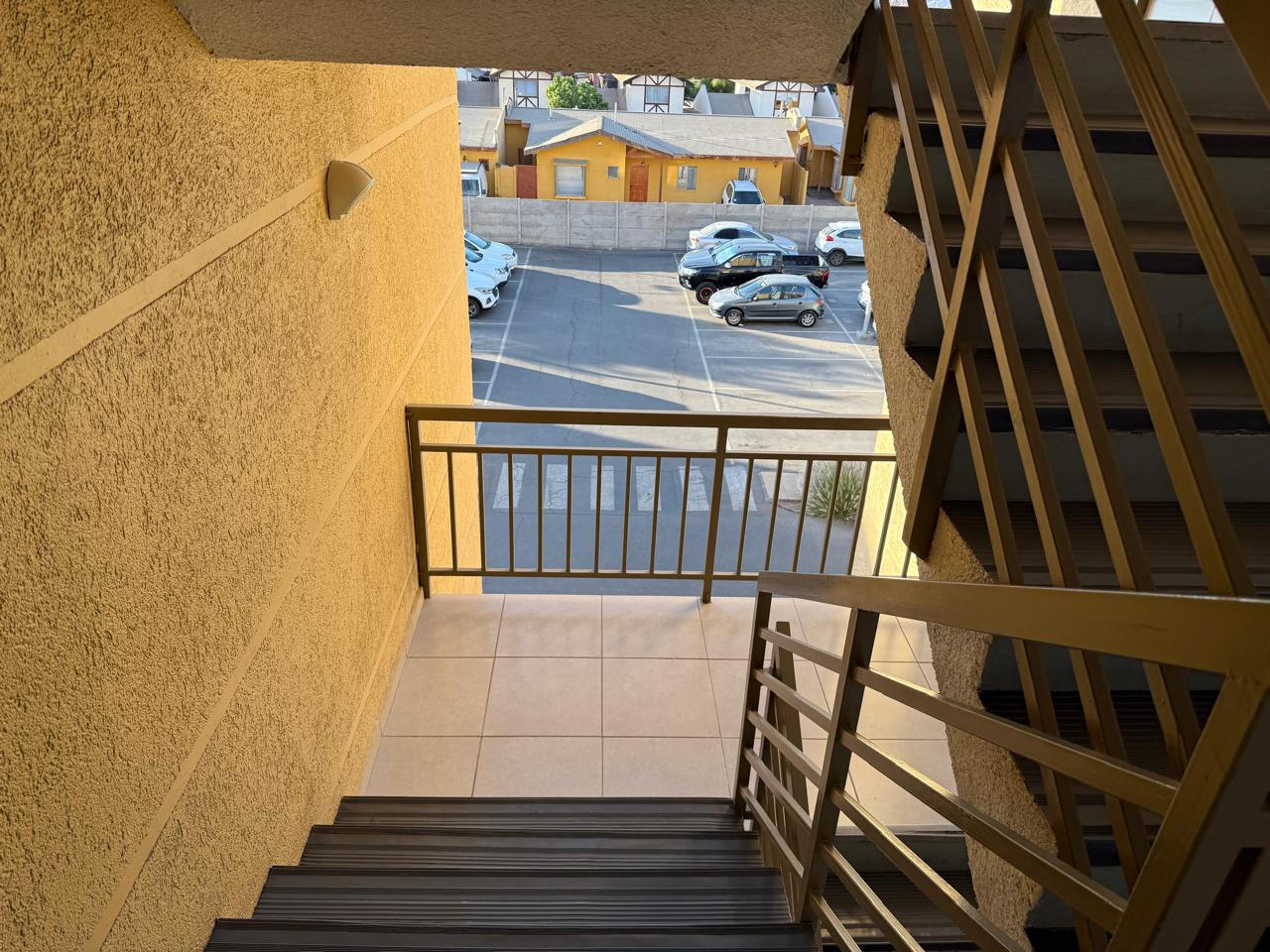 DEPTO._COND. _EL CONQUISTADOR - CALLE LEONIDAS PEREZ.-