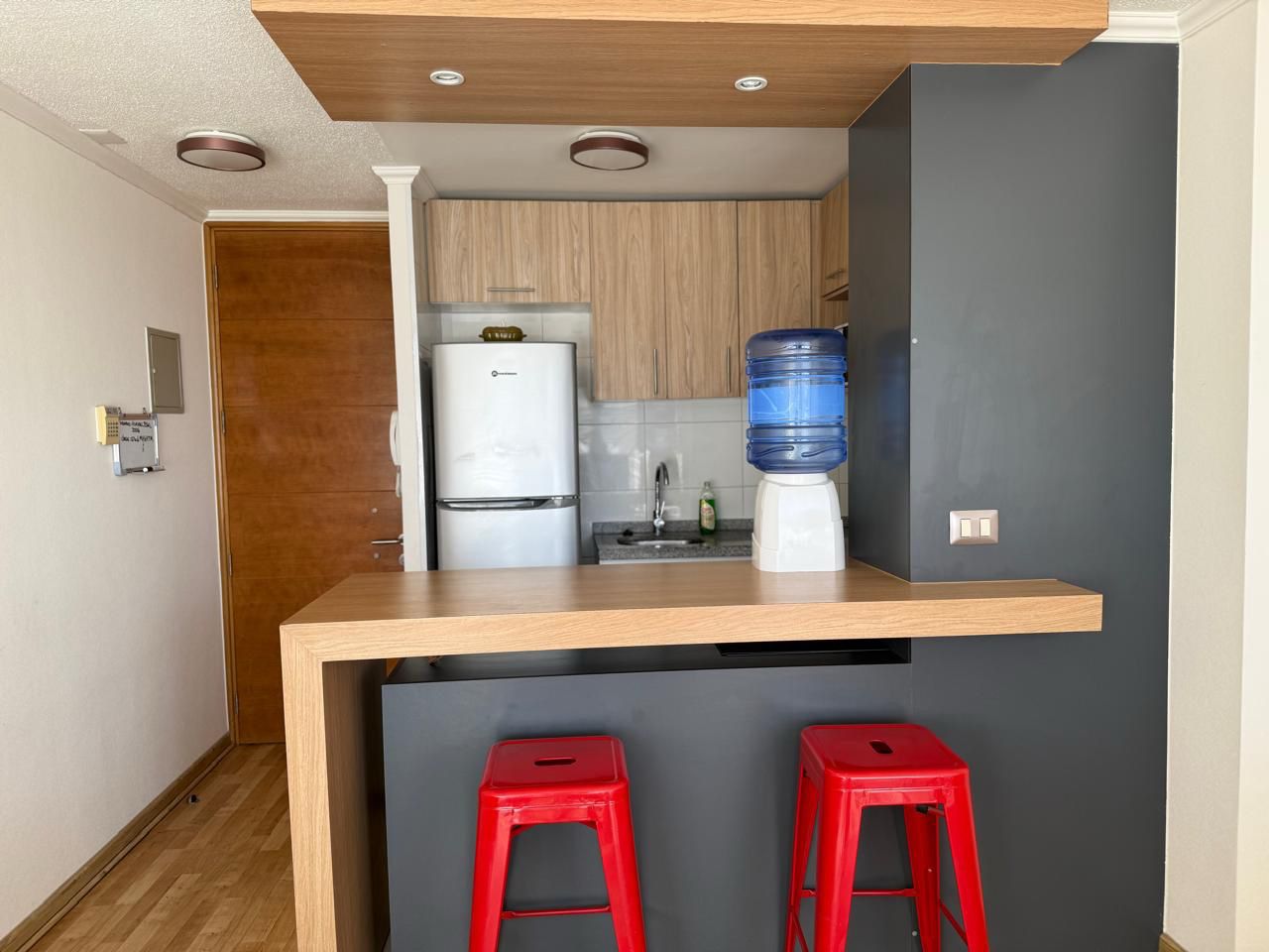 CONDOMINIO INNOVA - AMOBLADO PRIMER PISO.- 