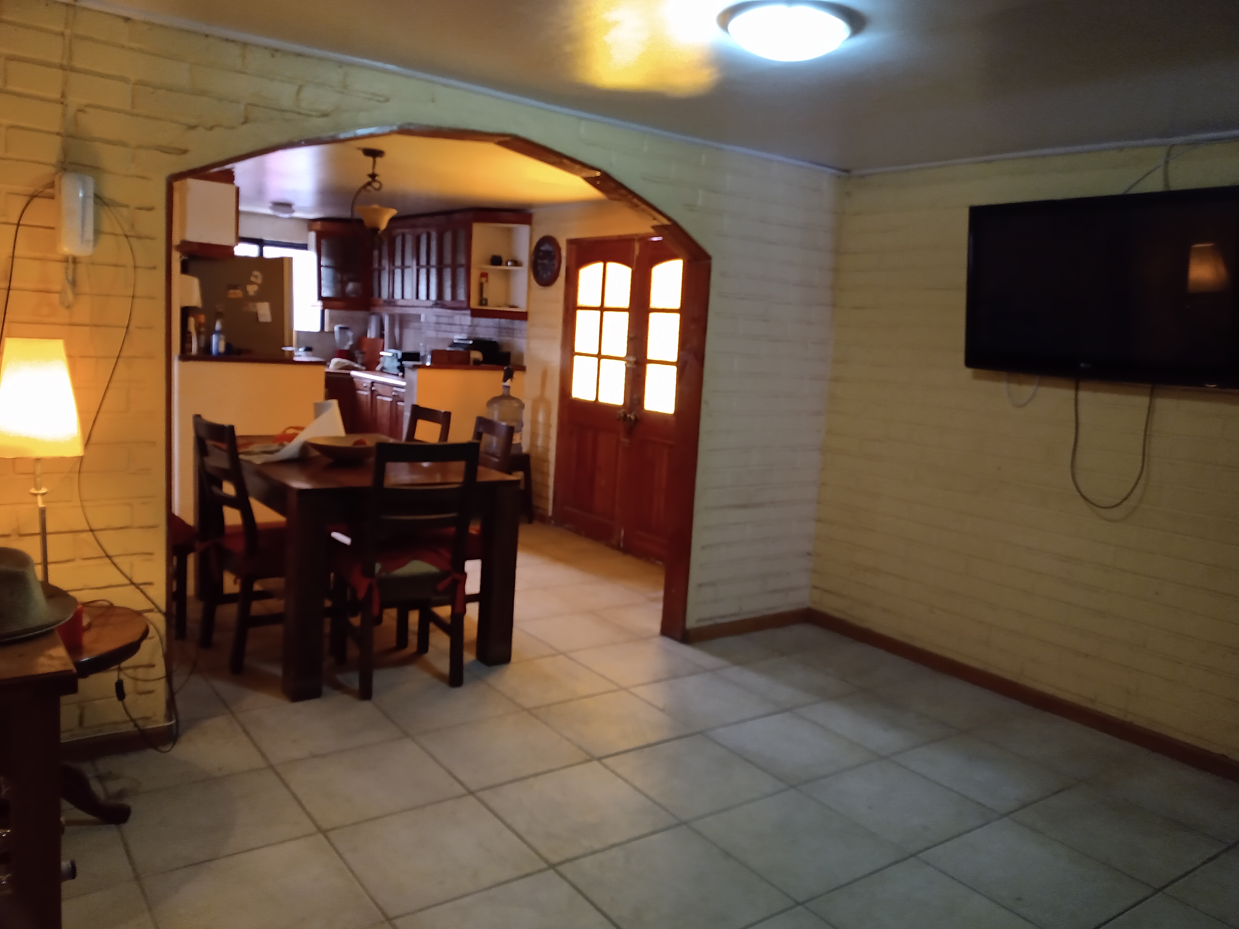 CASA AMOBLADA - VILLA ARBOLEDA -PRINCIPALMENTE EMPRESAS.-