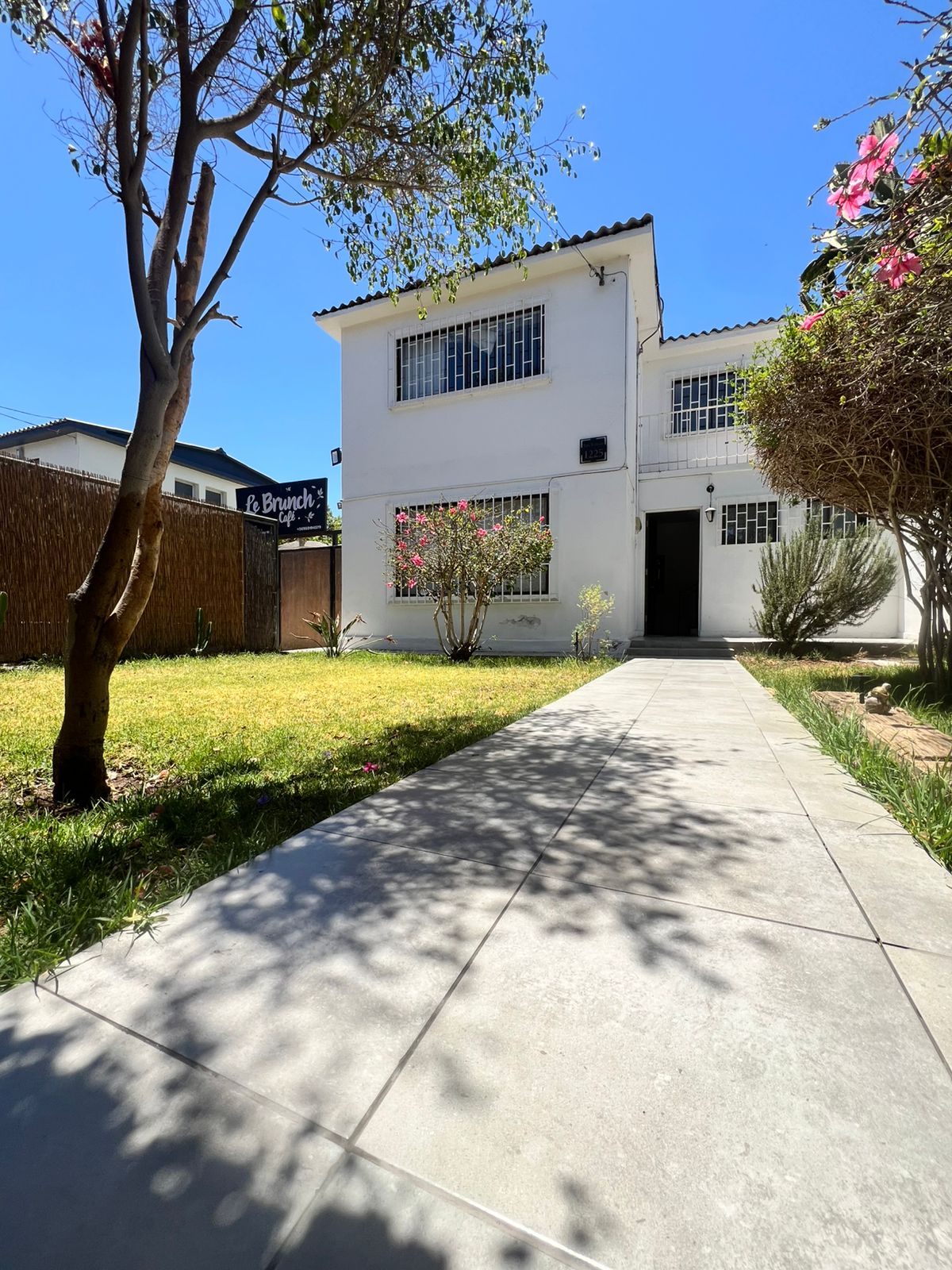 CASA REMODELADA AV.SAN ROMAN