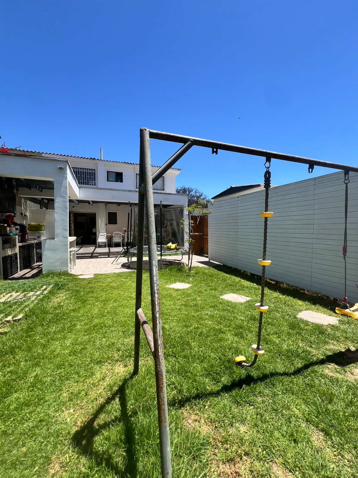 CASA REMODELADA AV.SAN ROMAN