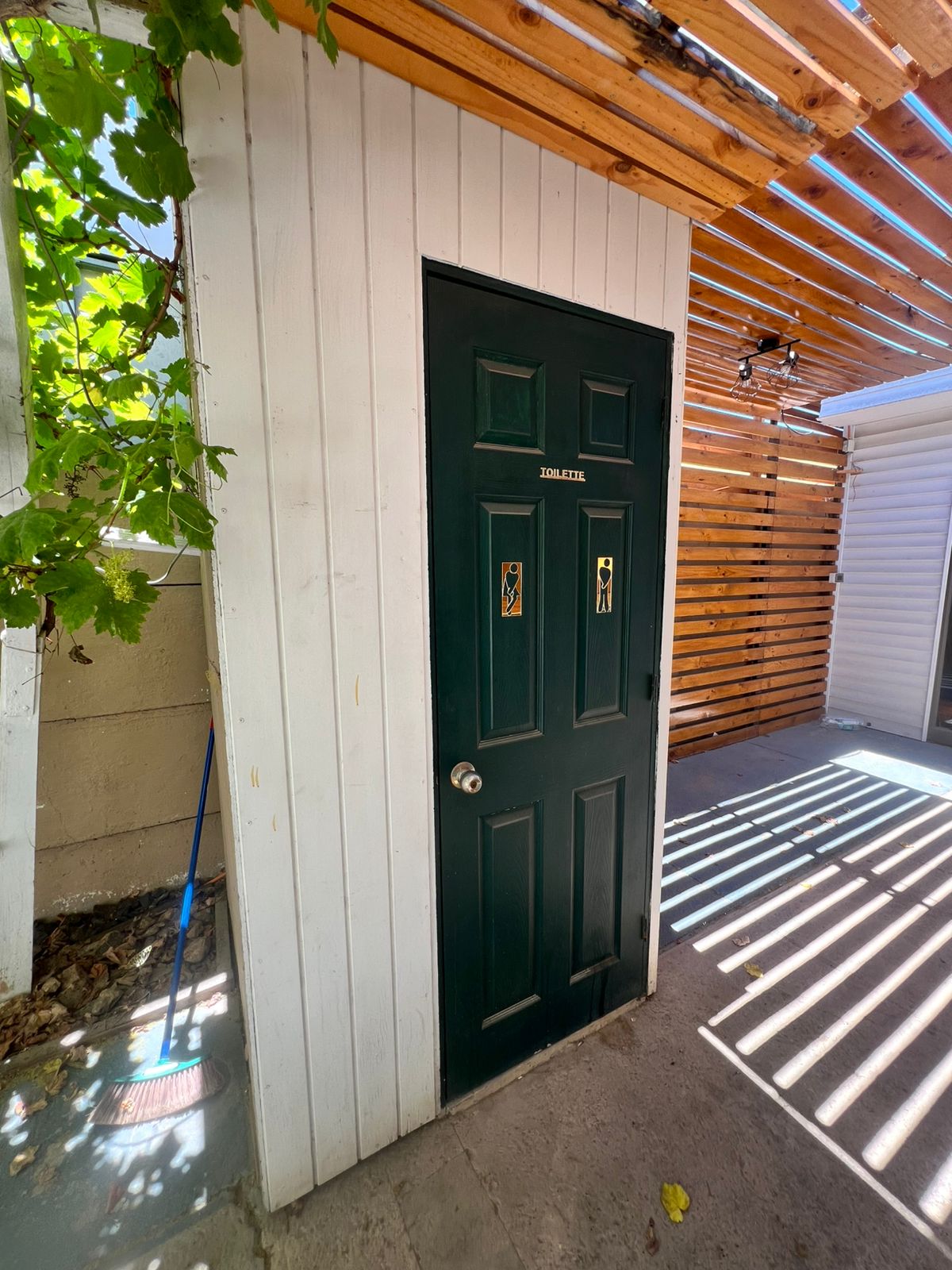 CASA REMODELADA AV.SAN ROMAN