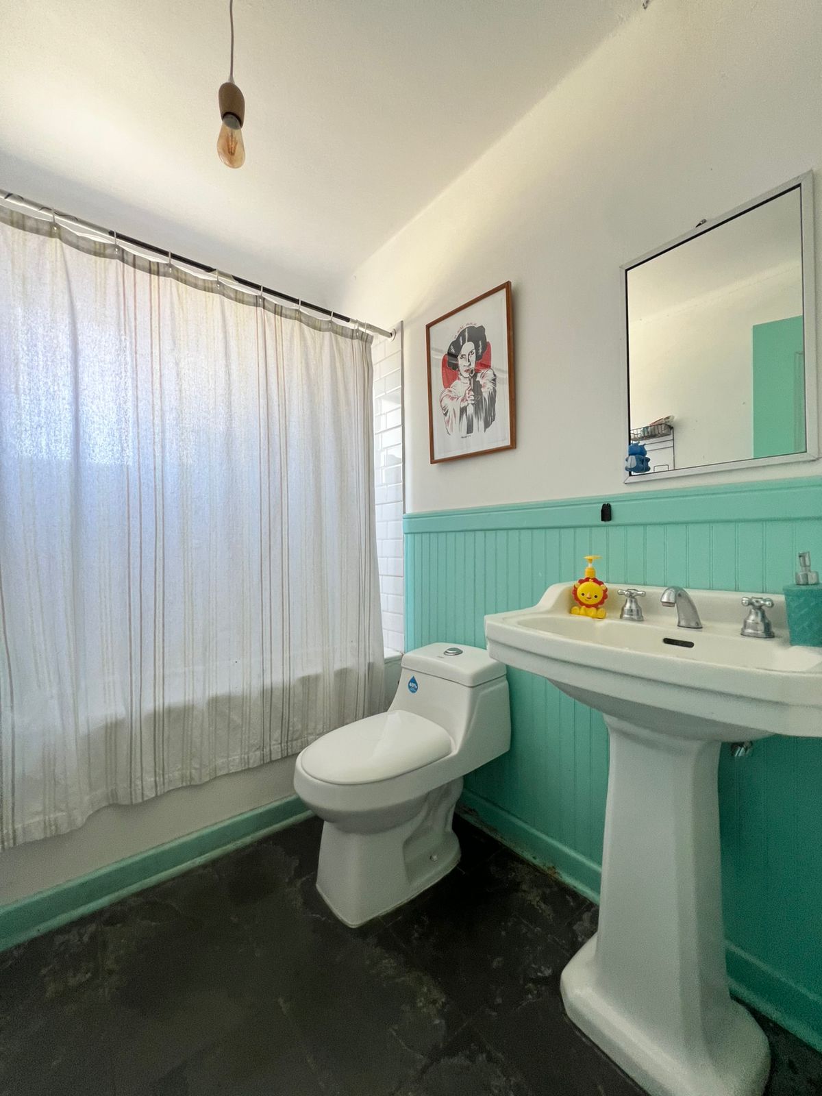 CASA REMODELADA AV.SAN ROMAN