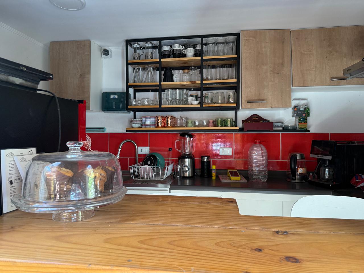 CASA REMODELADA AV.SAN ROMAN