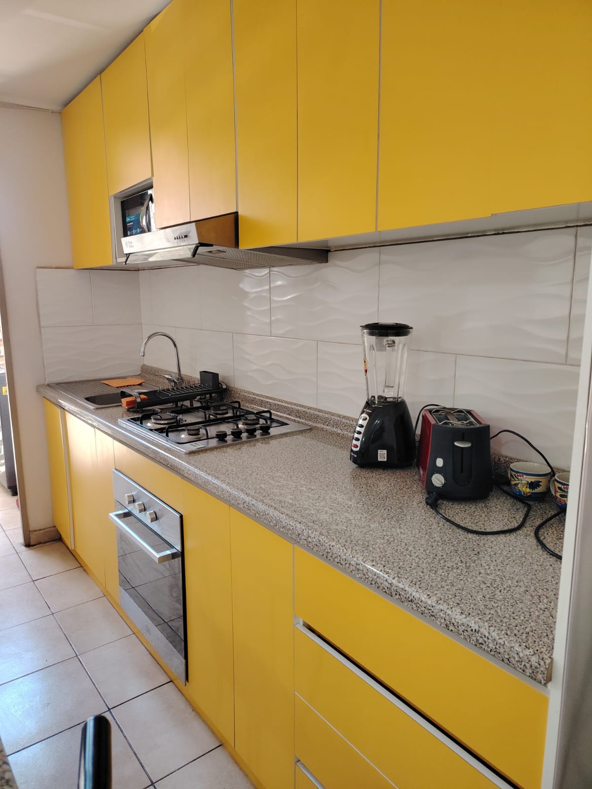 LINDO DEPTO. AMOBLADO PRIMER PISO_COND. NUEVO SOL