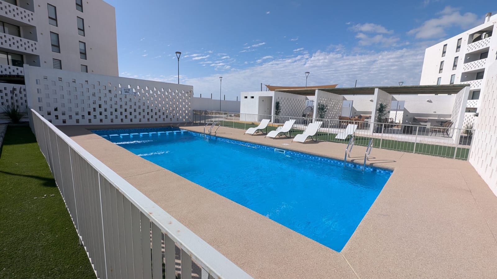 HERMOSO DEPTO.EN CONDOMINIO EXCLUSIVO-BAHIA INGLESA