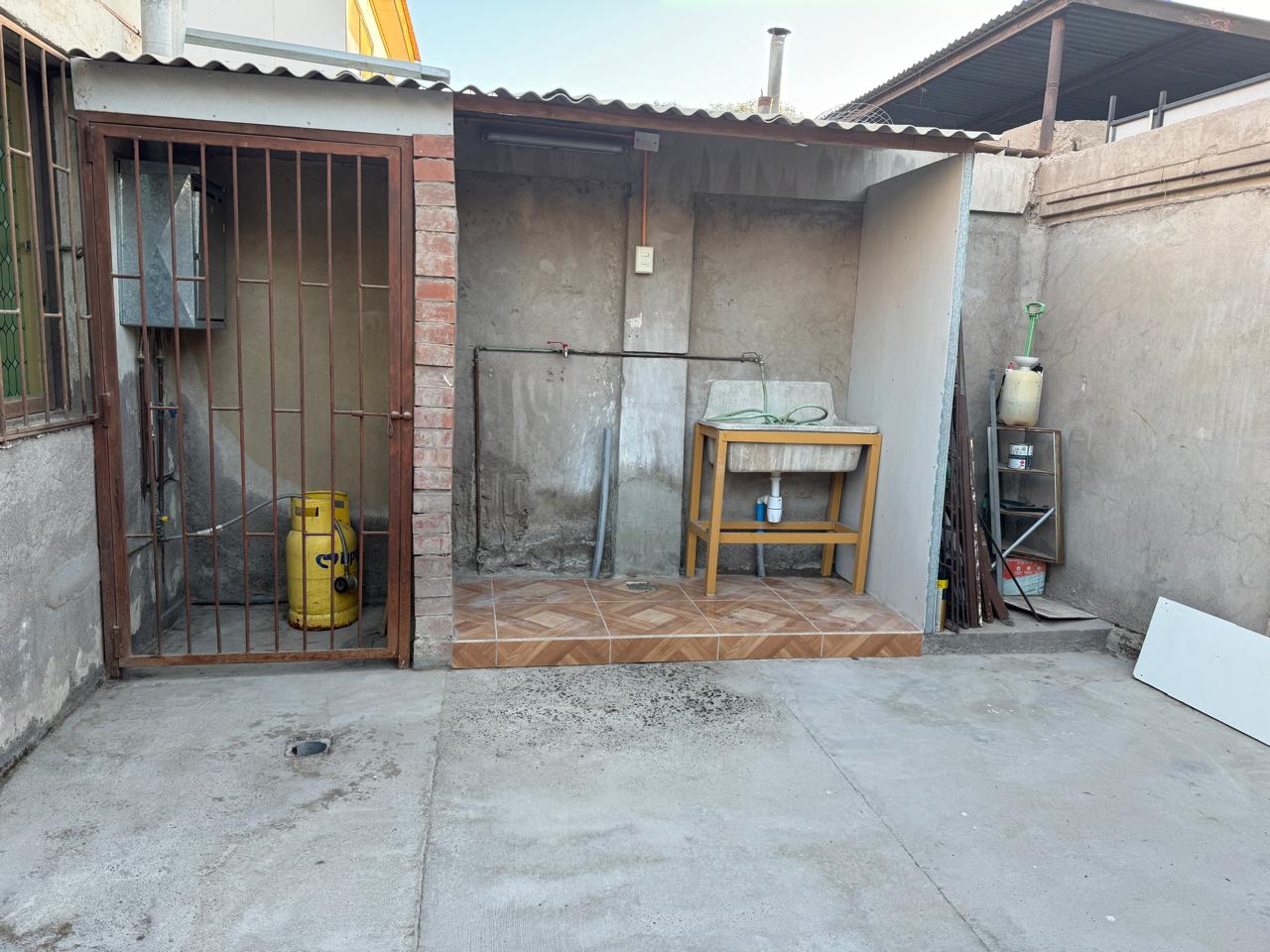 CASA - VILLA ELEUTERIO RAMIREZ.-