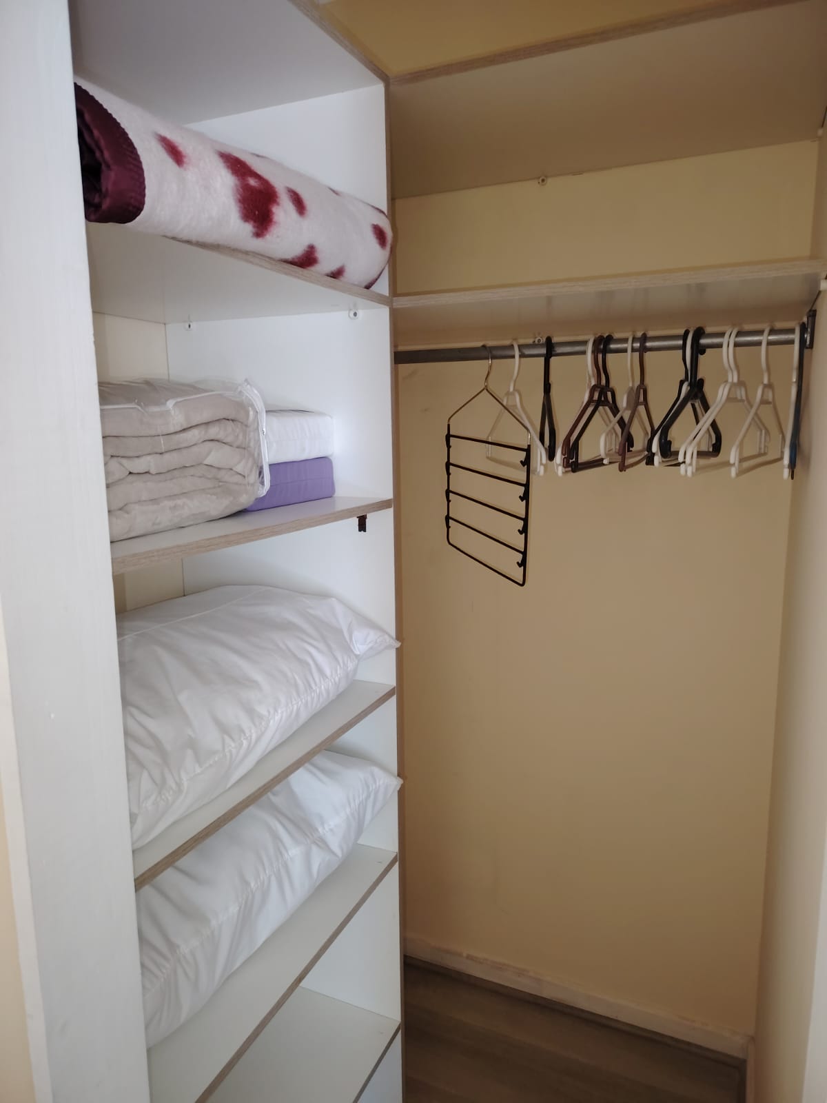 CASA FULL AMOBLADA-Año Corrido - SOLO EMPRESAS.-