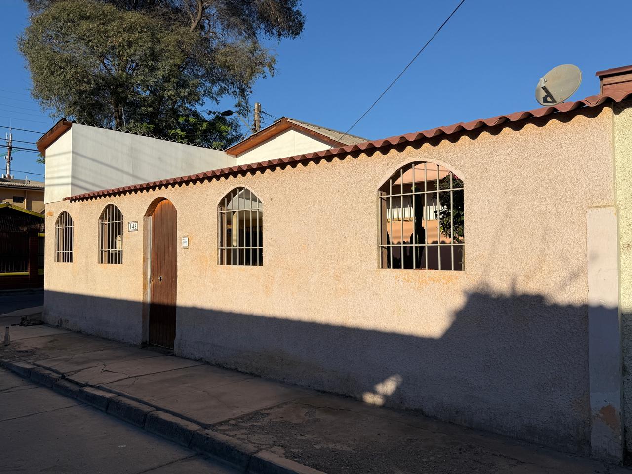 CENTRICA CASA A PASOS DE AV.COPAYAPU