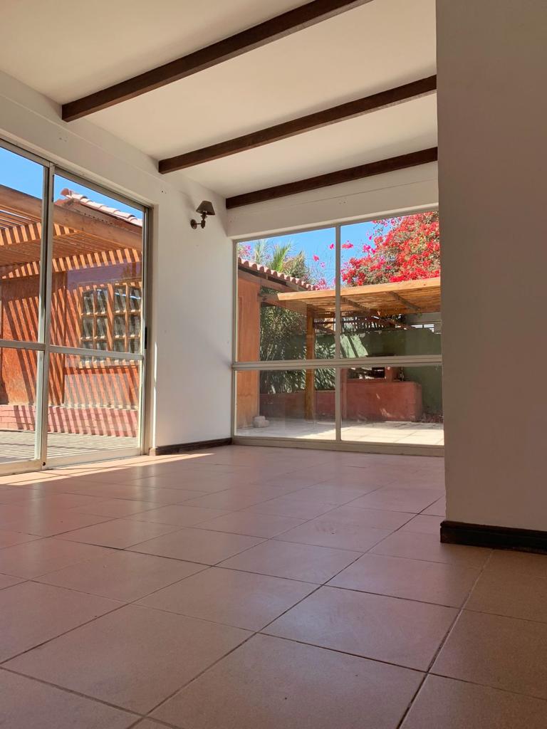 GRAN CASA PASAJE LOS OLIVOS (A PASOS DEL JUMBITO)