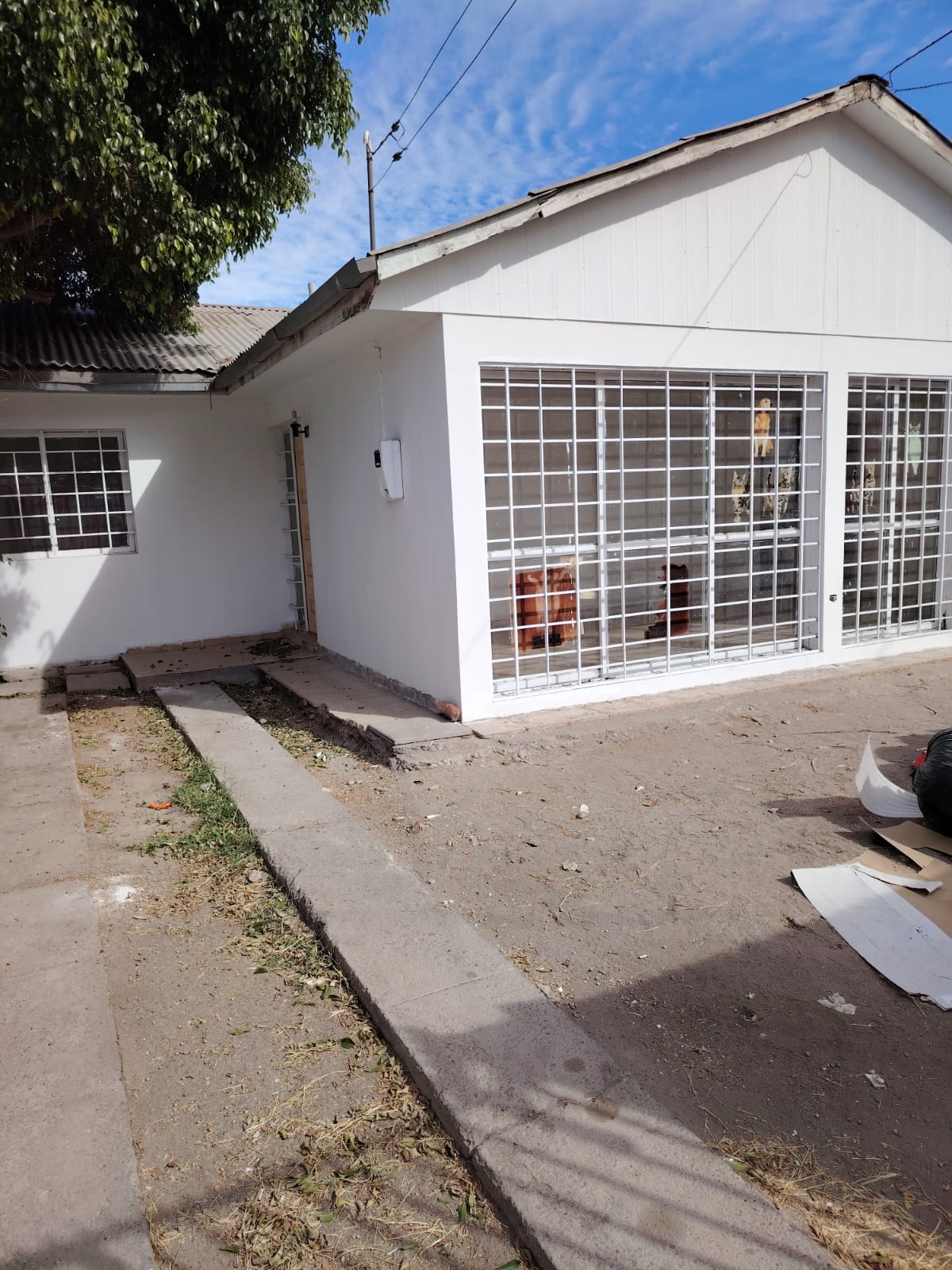 CASA AV. CIRCUNVALACION_PRINCIPALMENTE EMPRESAS