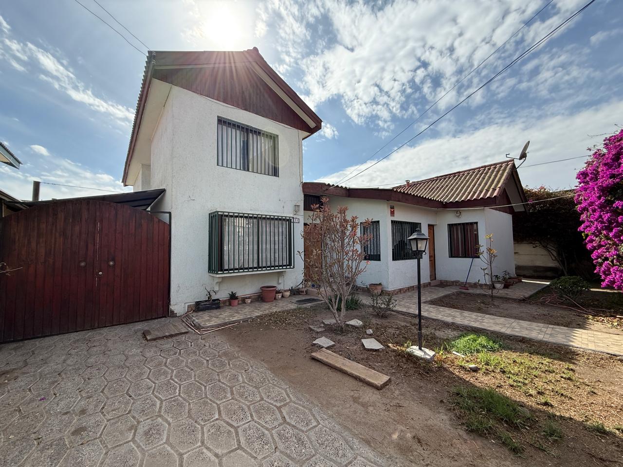 CASA 2 PISOS FULL AMOBLADA CALLE VAN BUREN