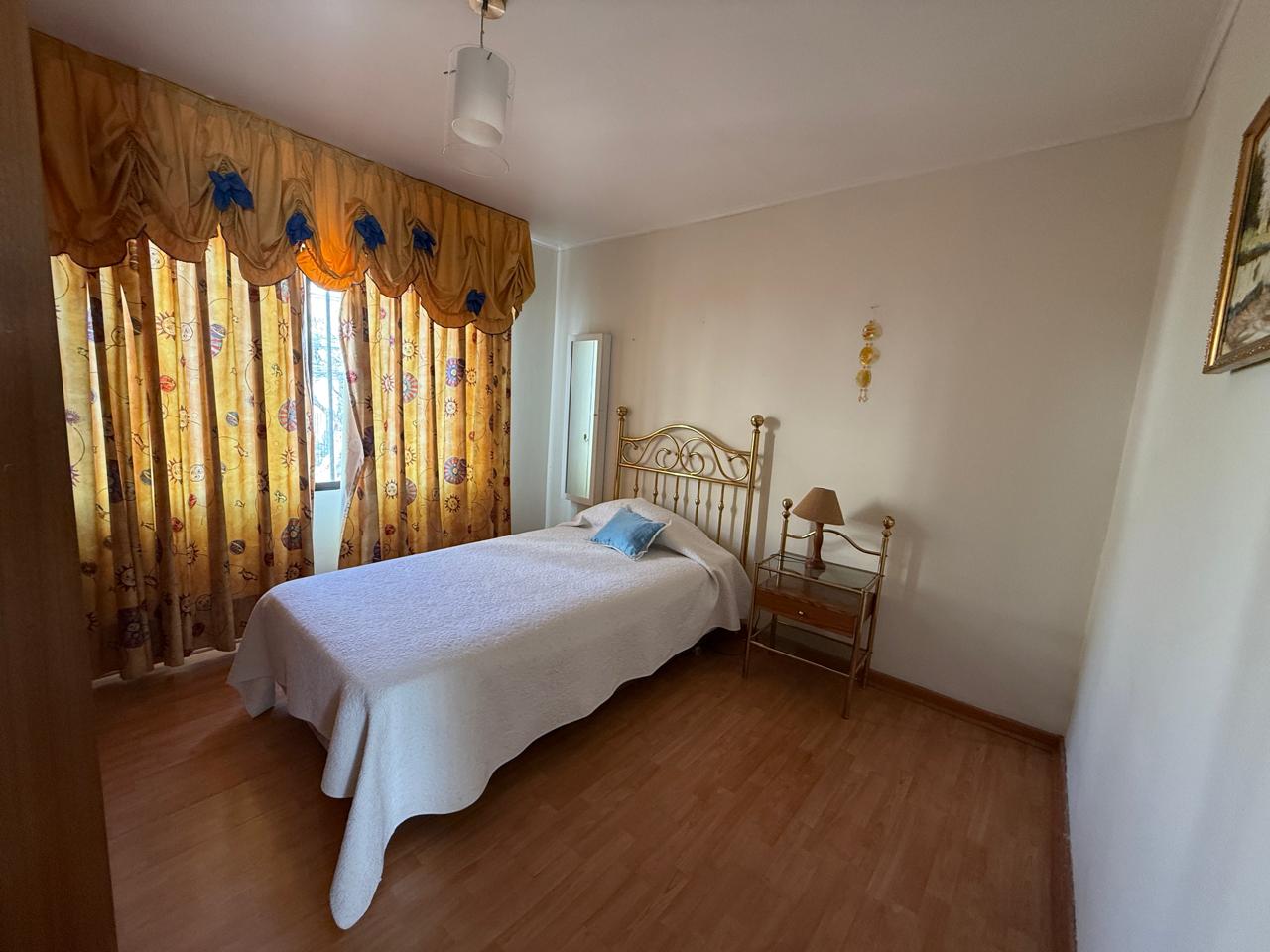 CASA 2 PISOS FULL AMOBLADA CALLE VAN BUREN