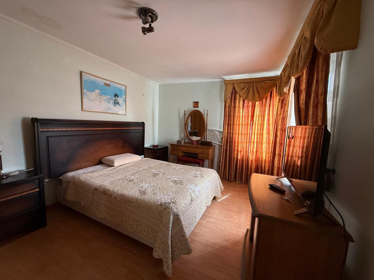 CASA 2 PISOS FULL AMOBLADA CALLE VAN BUREN