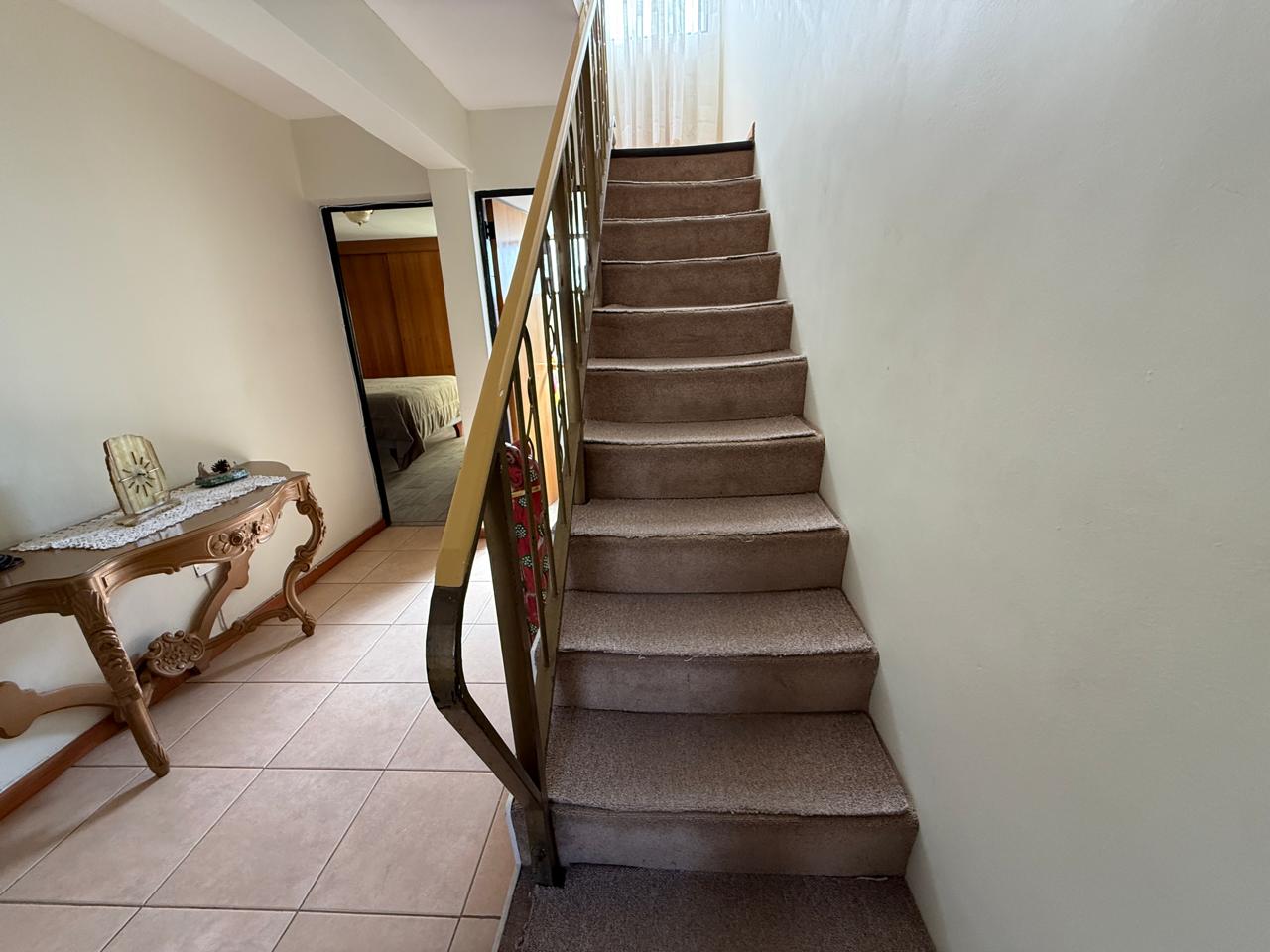CASA 2 PISOS FULL AMOBLADA CALLE VAN BUREN