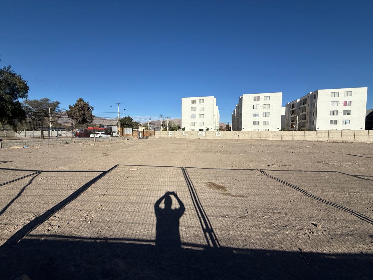 EXCELENTE TERRENO AV. LOS CARRERA/BRUNO PIZARRO.-