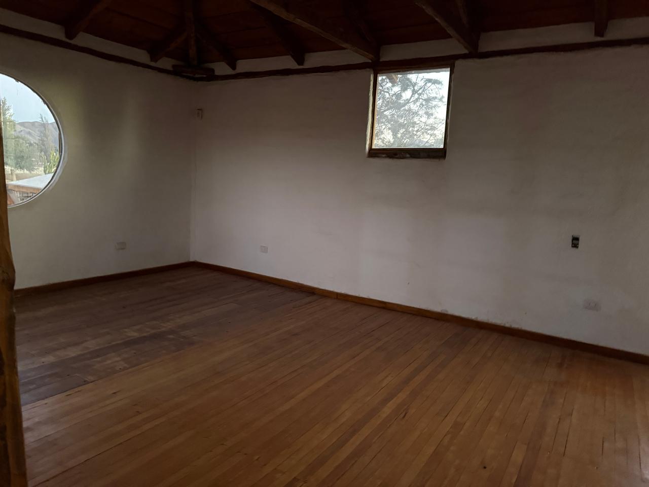 ESPECTACULAR PROPIEDAD SOLO EMPRESAS.-