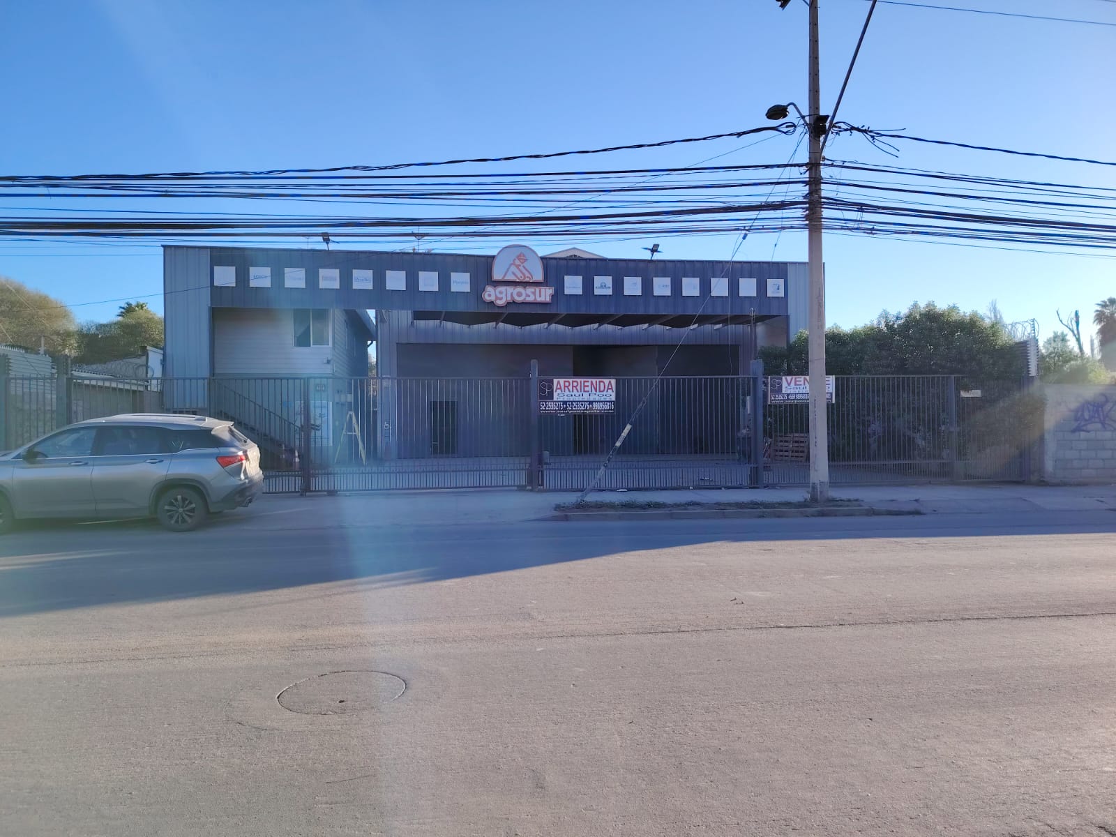 GALPON, OFICINAS Y SALA FRIGORIFICA (AV. LOS CARRERA)