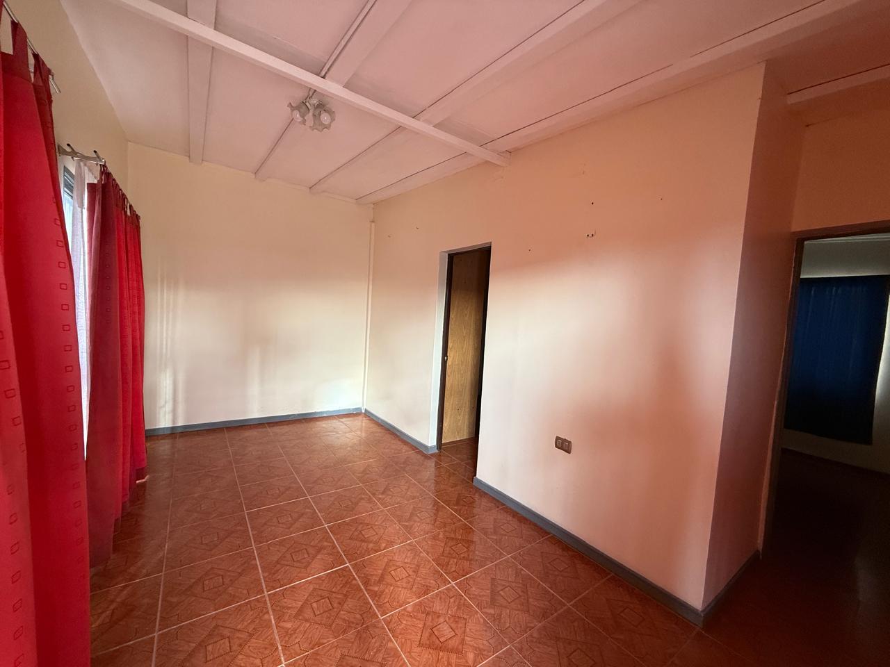 CASA CON DEPTO. INTERIOR EN CALDERA_PRINCIPALMENTE EMPRESAS