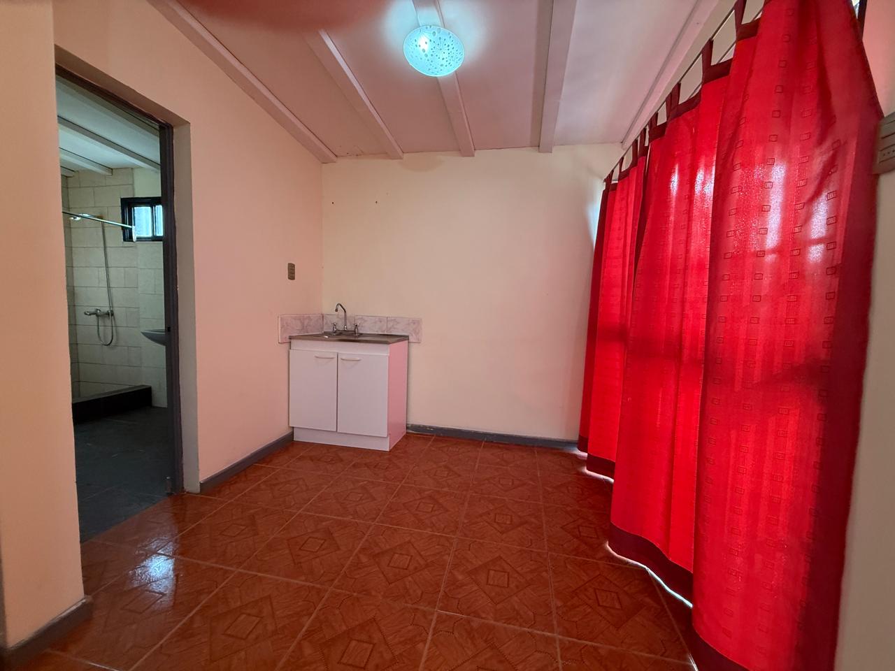 CASA CON DEPTO. INTERIOR EN CALDERA_PRINCIPALMENTE EMPRESAS