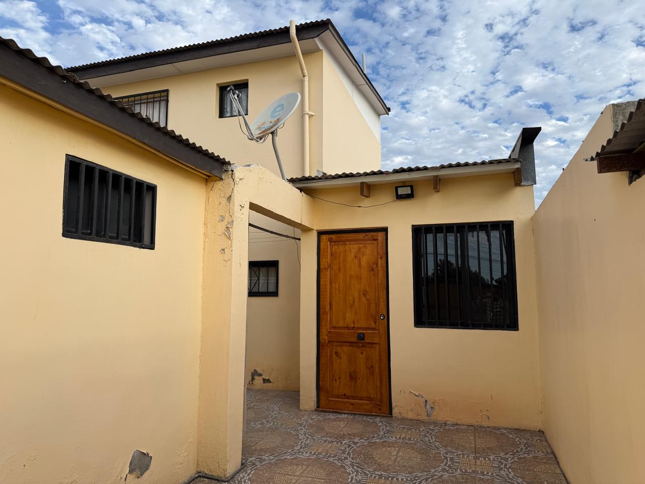 CASA CON DEPTO. INTERIOR EN CALDERA_PRINCIPALMENTE EMPRESAS