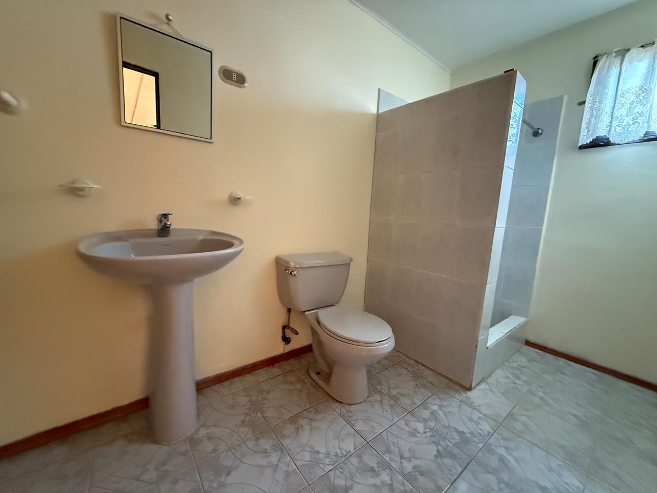 CASA CON DEPTO. INTERIOR EN CALDERA_PRINCIPALMENTE EMPRESAS