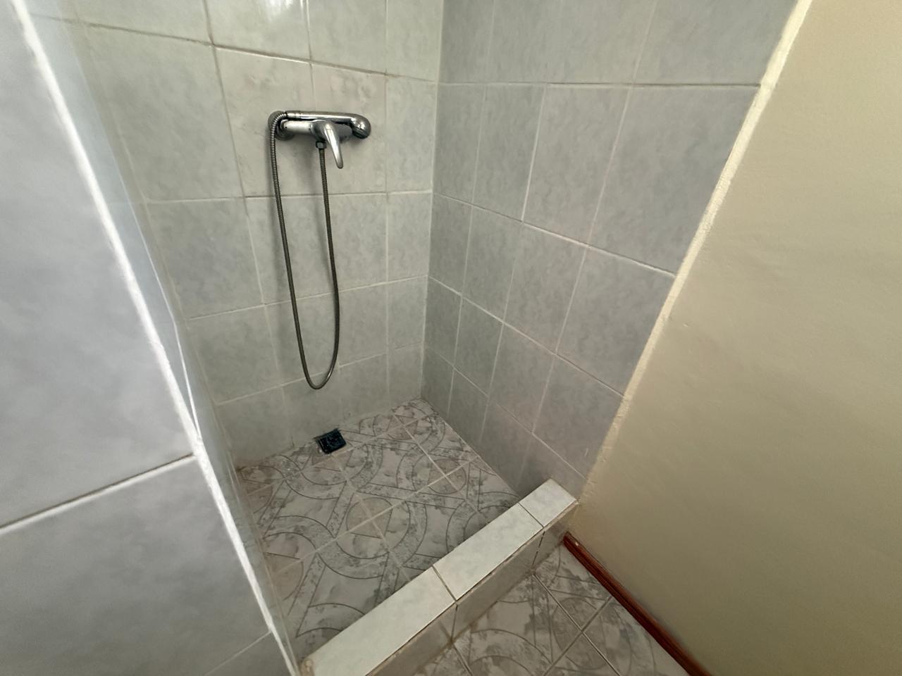 CASA CON DEPTO. INTERIOR EN CALDERA_PRINCIPALMENTE EMPRESAS