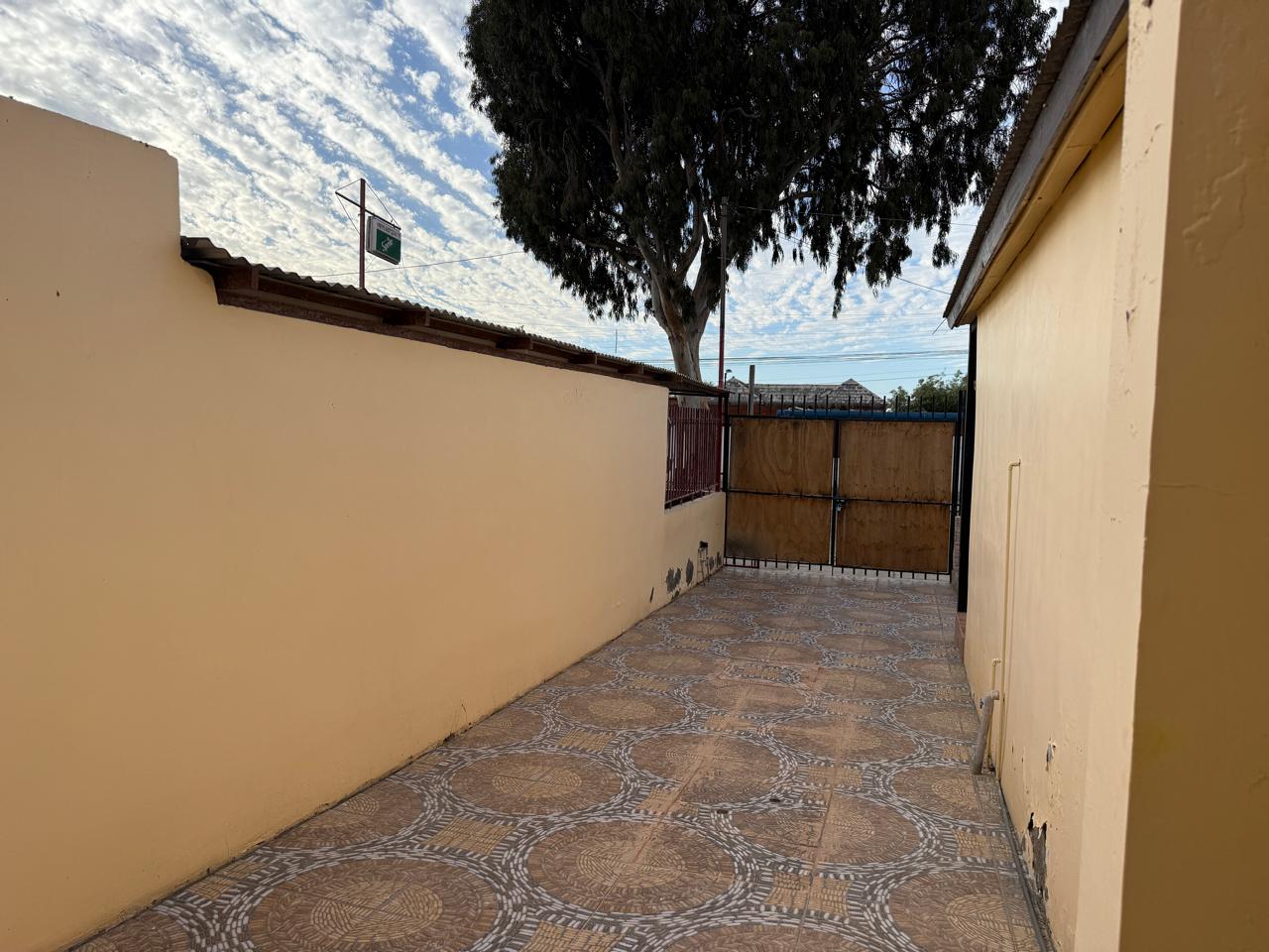 CASA CON DEPTO. INTERIOR EN CALDERA_PRINCIPALMENTE EMPRESAS