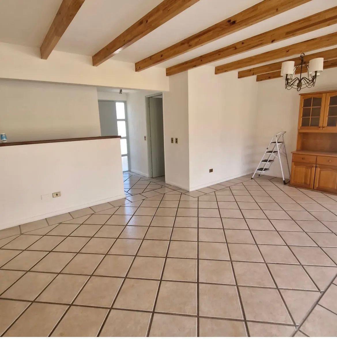LINDA CASA EN VILLA LA COLINA_LAGUNA SANTA ROSA 621