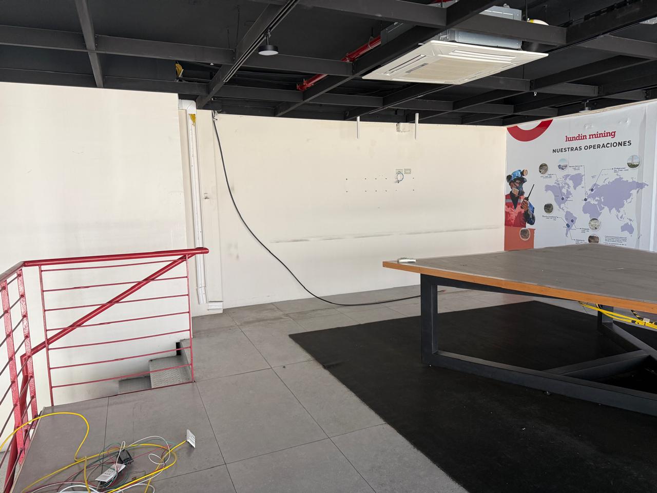 ARRIENDO LOCAL COMERCIAL PLENO CENTRO_PRIMER PISO HOTEL IBIS